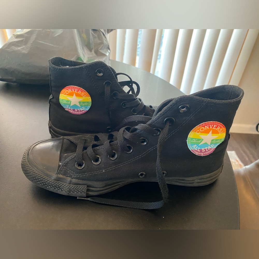 Chuck Taylor pride converse
